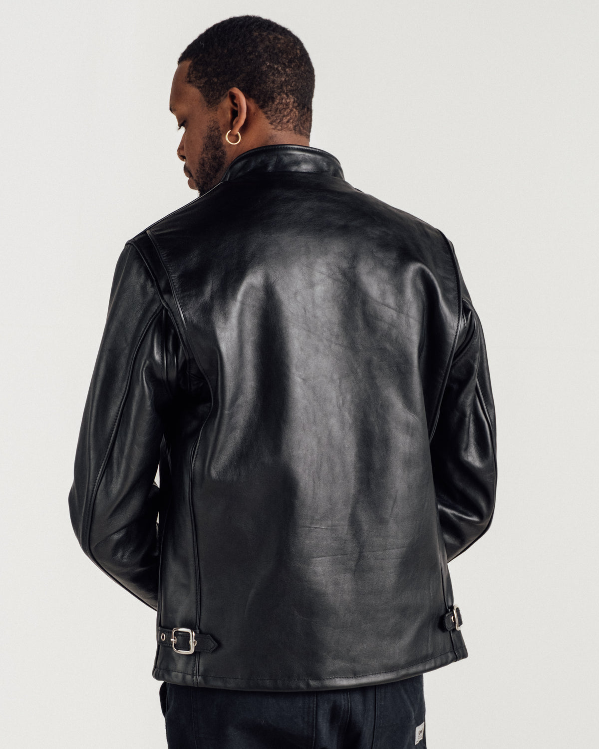 141L Black