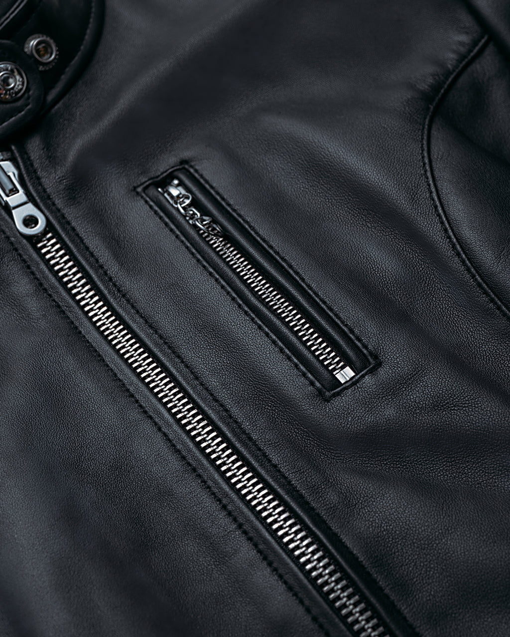 21141W Black