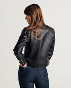 21141W Black