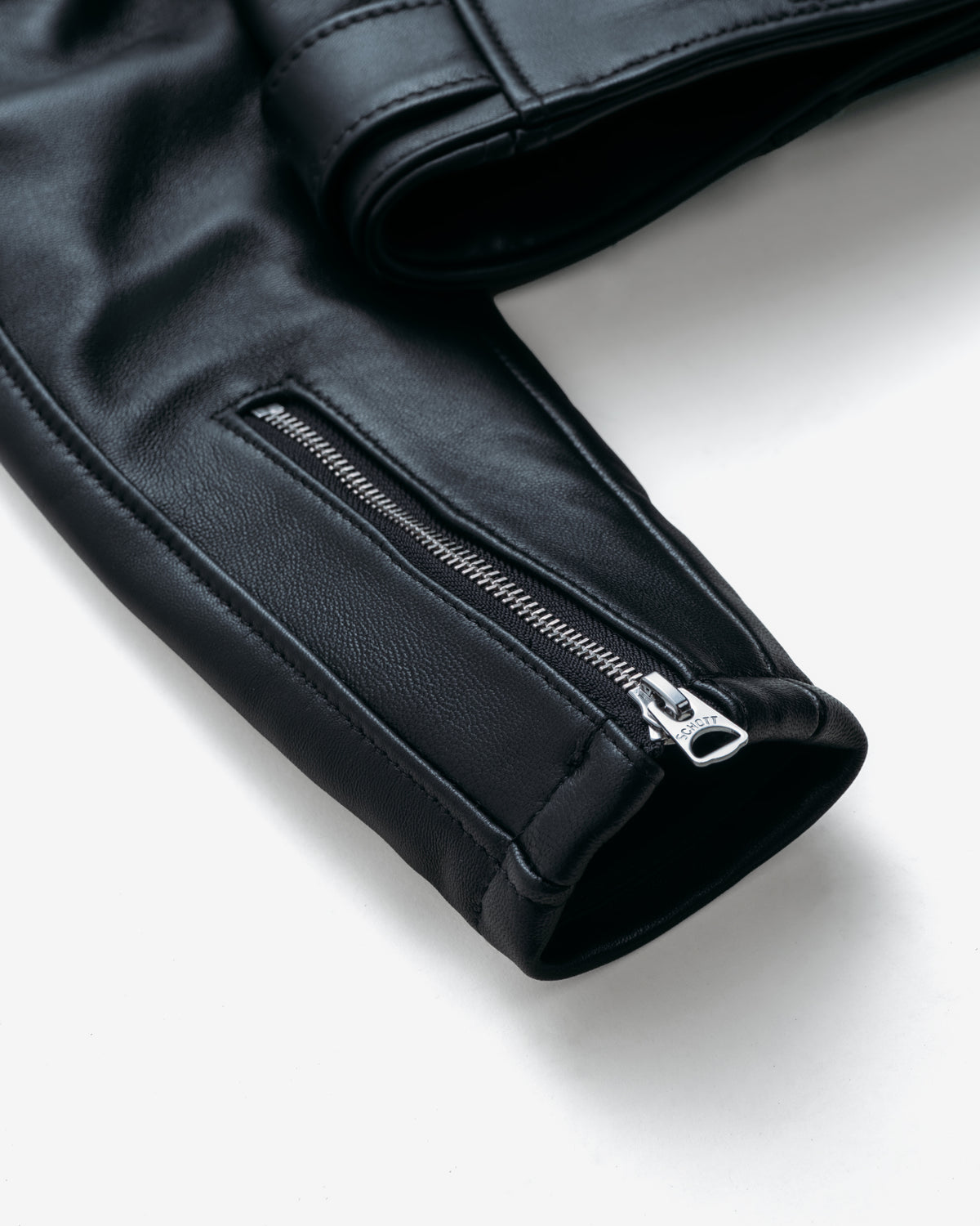 218W Black