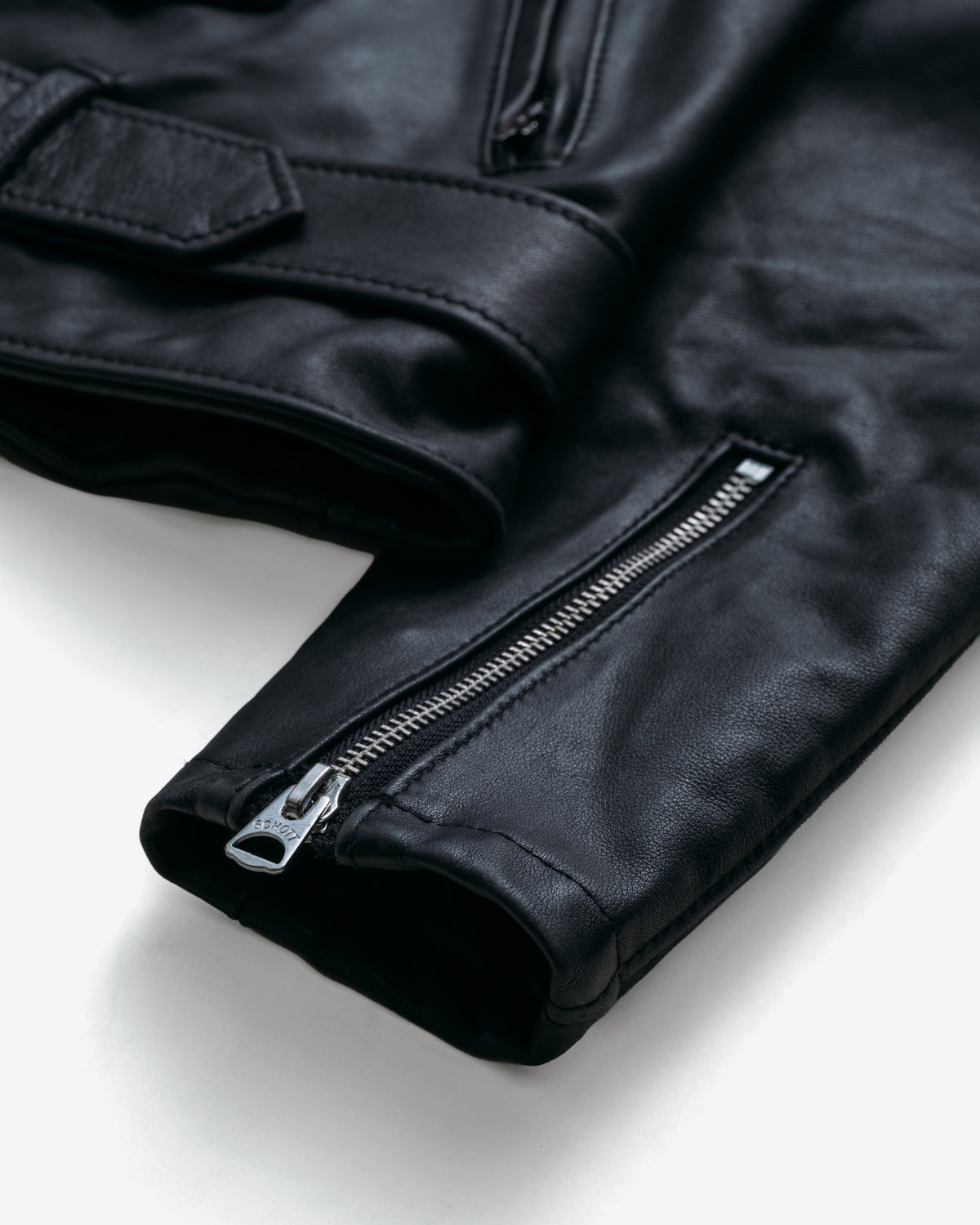 626VNW Black