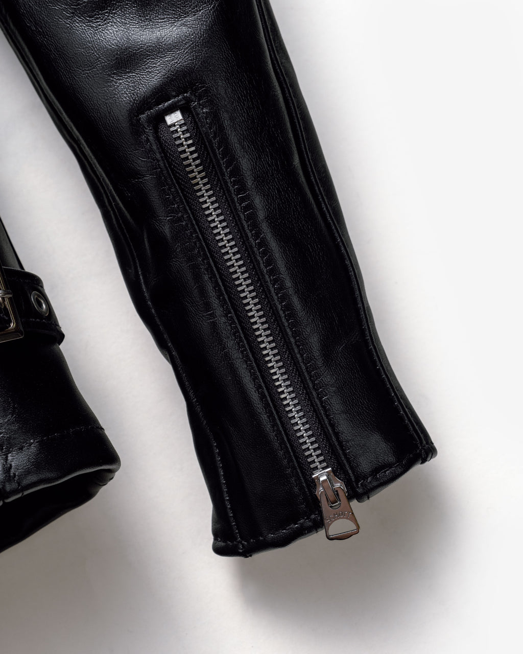 641HH Black
