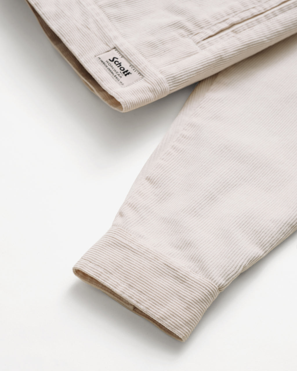 8501 Off White