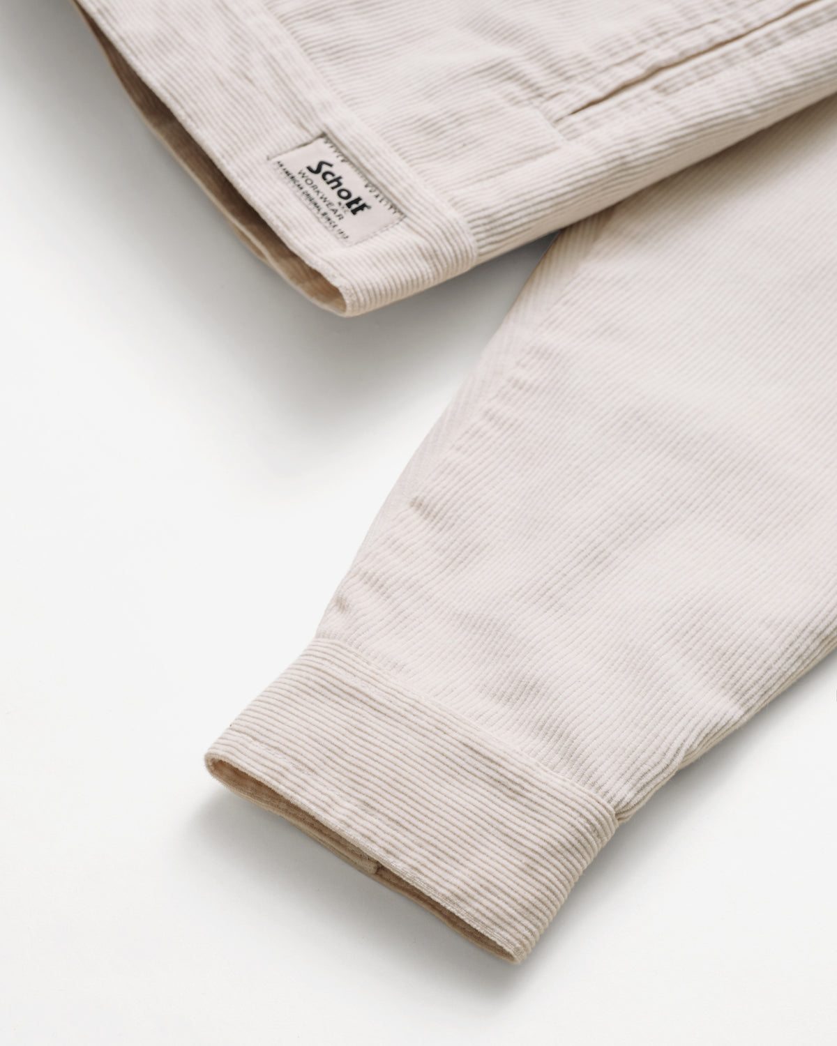 8501 Off White