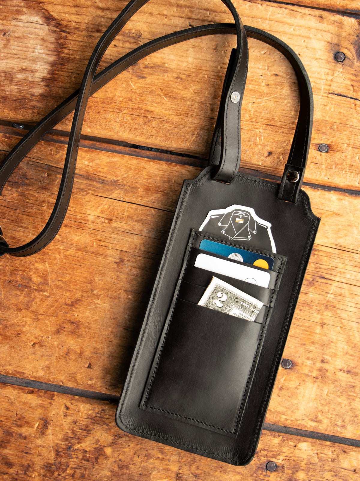 AC2402 Black