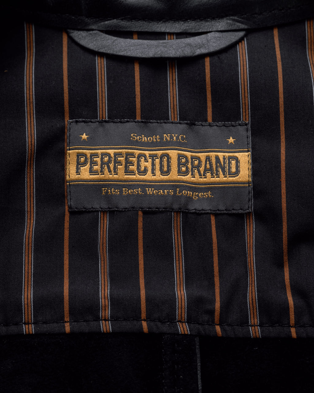 P571 Black