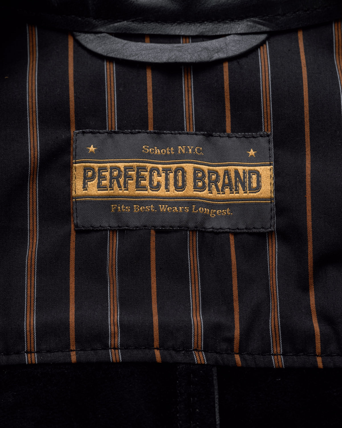 P571 Black