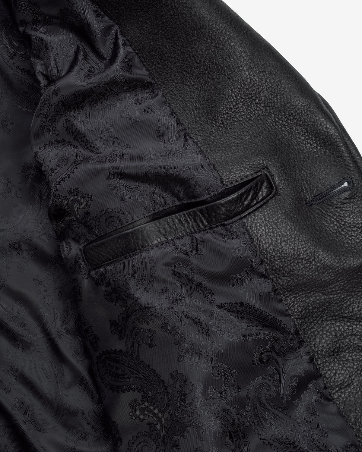 SP583 Black