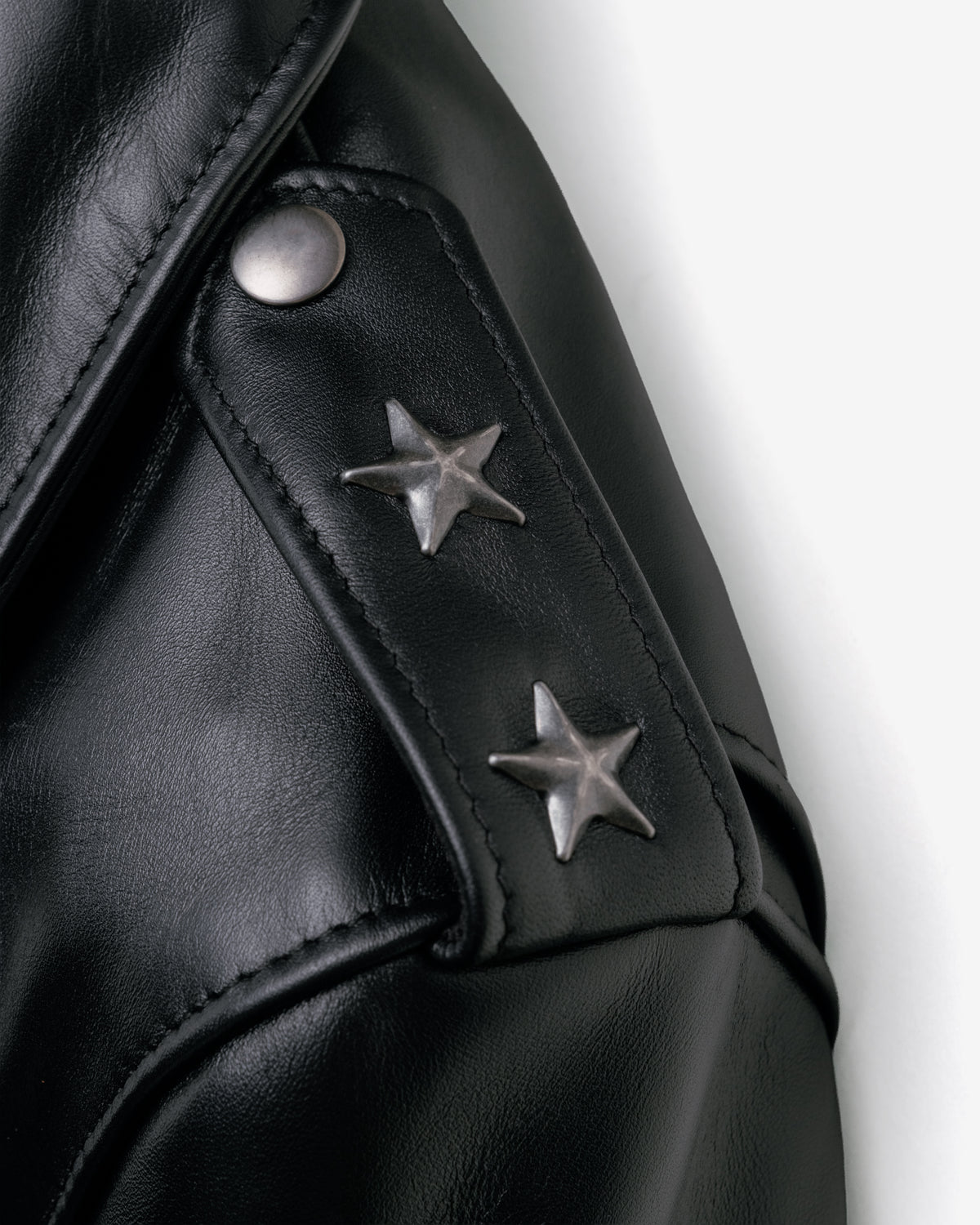 SP611 Black