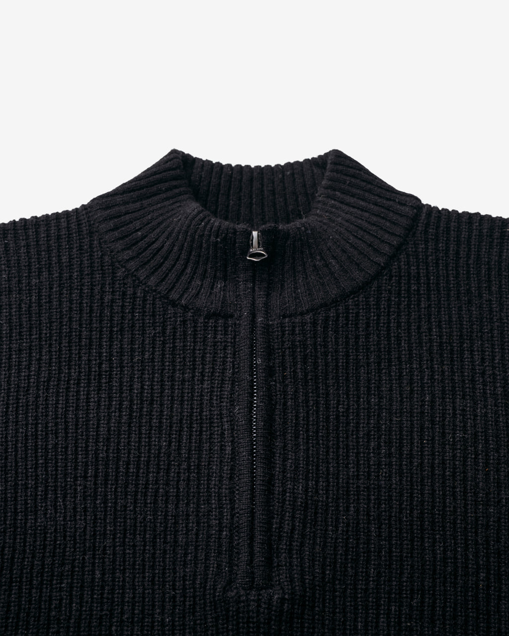 SW2212 Black
