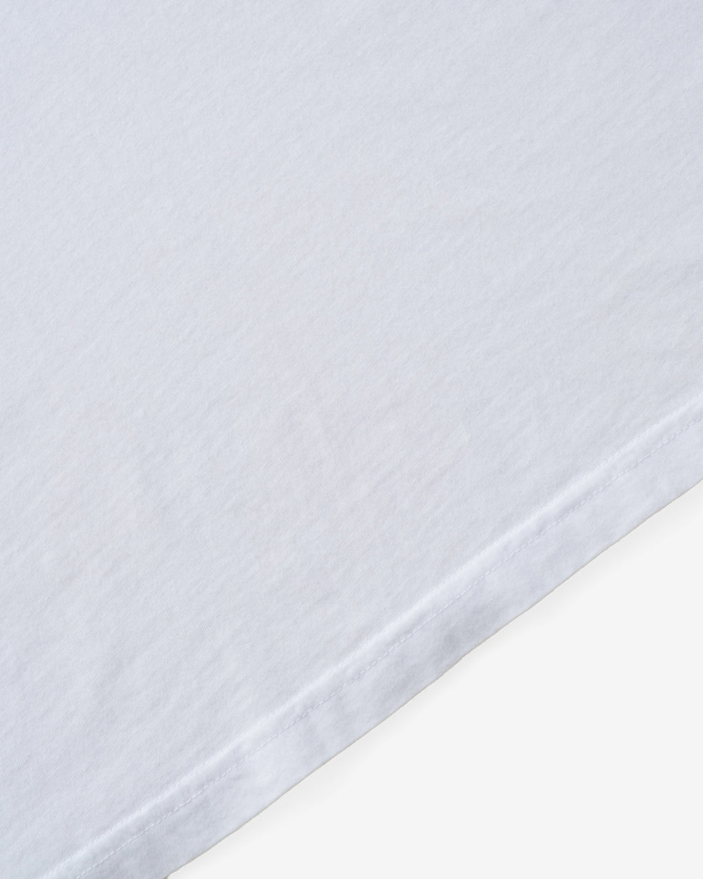 TEE52 White